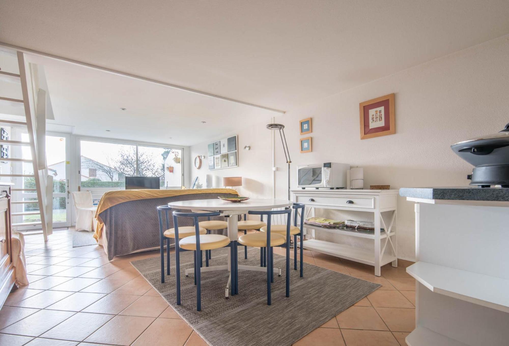 Maison Dans Residence Calme + Piscine A Pornic Zewnętrze zdjęcie
